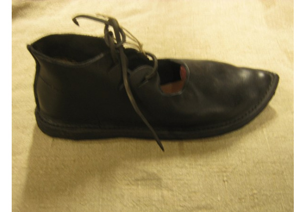 Medieval/semi-medieval shoes nr.37-445
