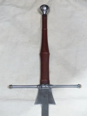 Feder by Pavel Moc, rounded pommel