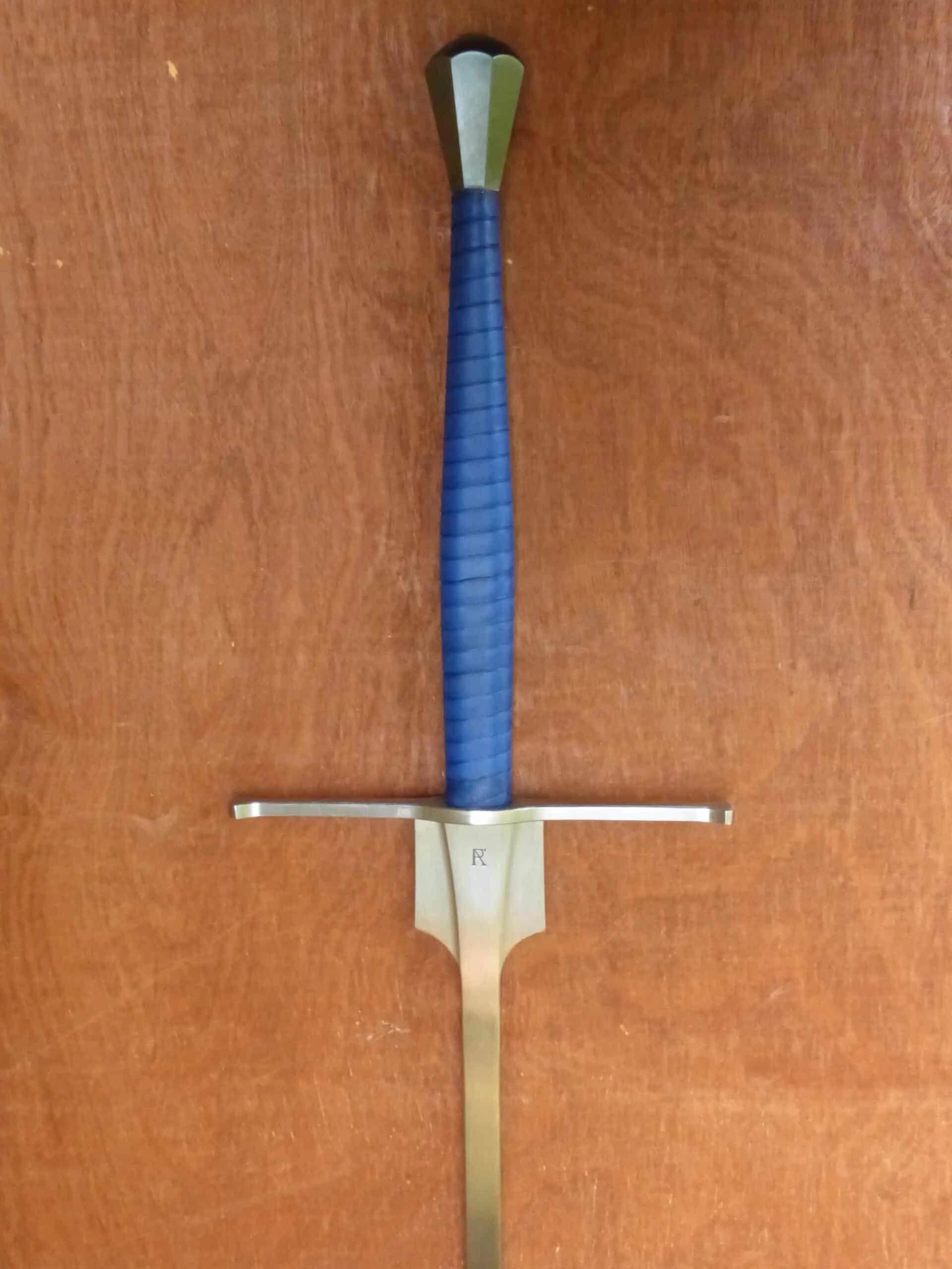 Feder Trnava Medium 5 met spatuated tip door Regenyei - Afbeelding 3