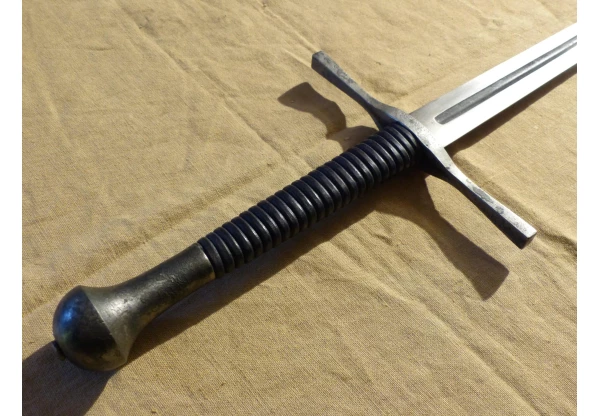 one and a half handed sword 2