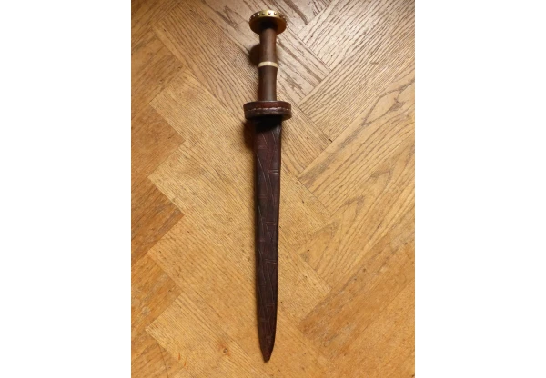 rondel with brass, nr. 48