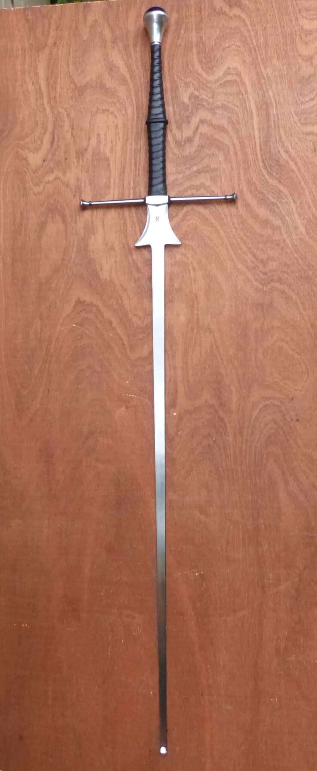 Feder Tulip met Spatelpunt door Regenyei - Afbeelding 2