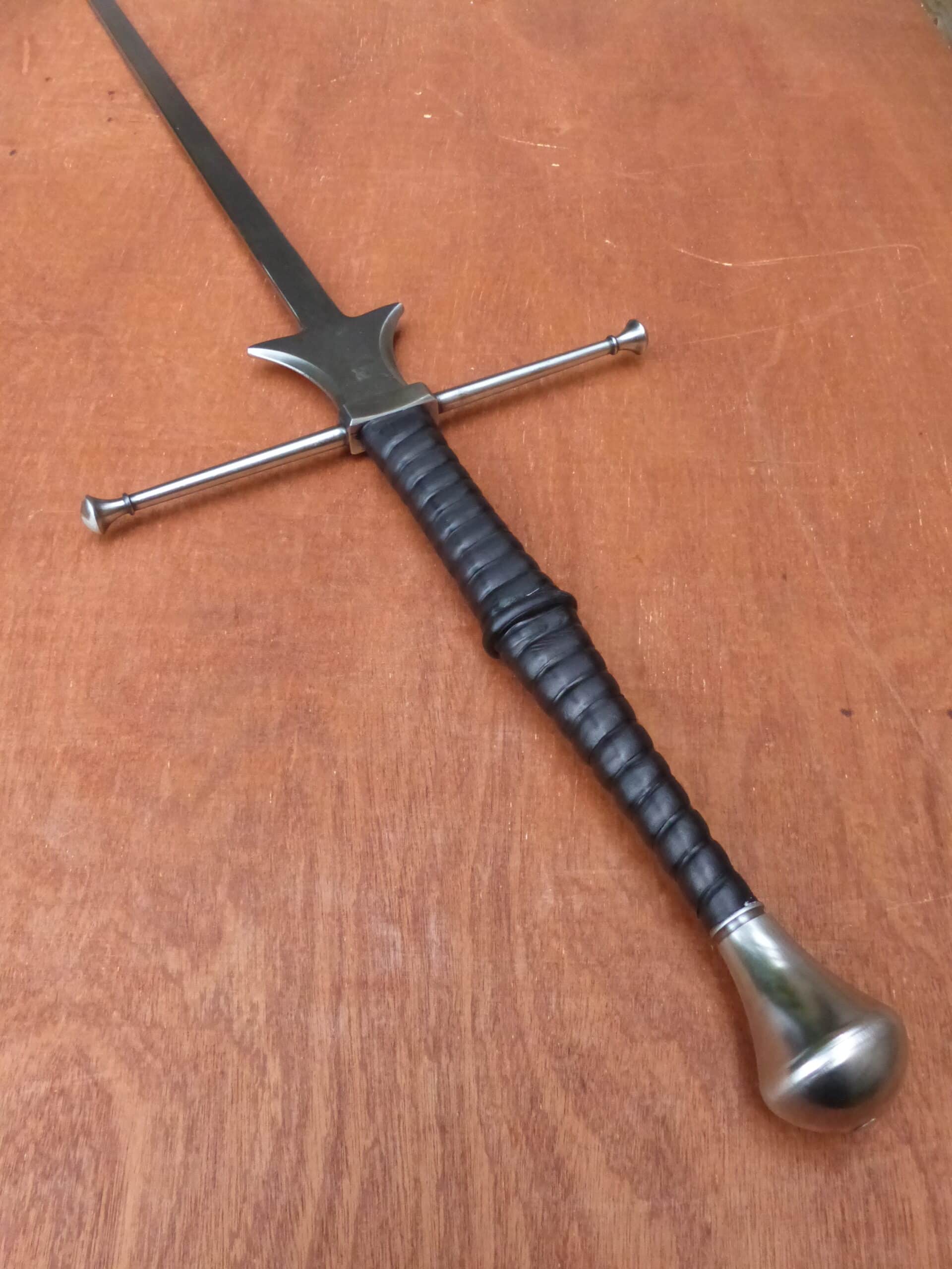 Feder Tulip met Spatelpunt door Regenyei - Afbeelding 3