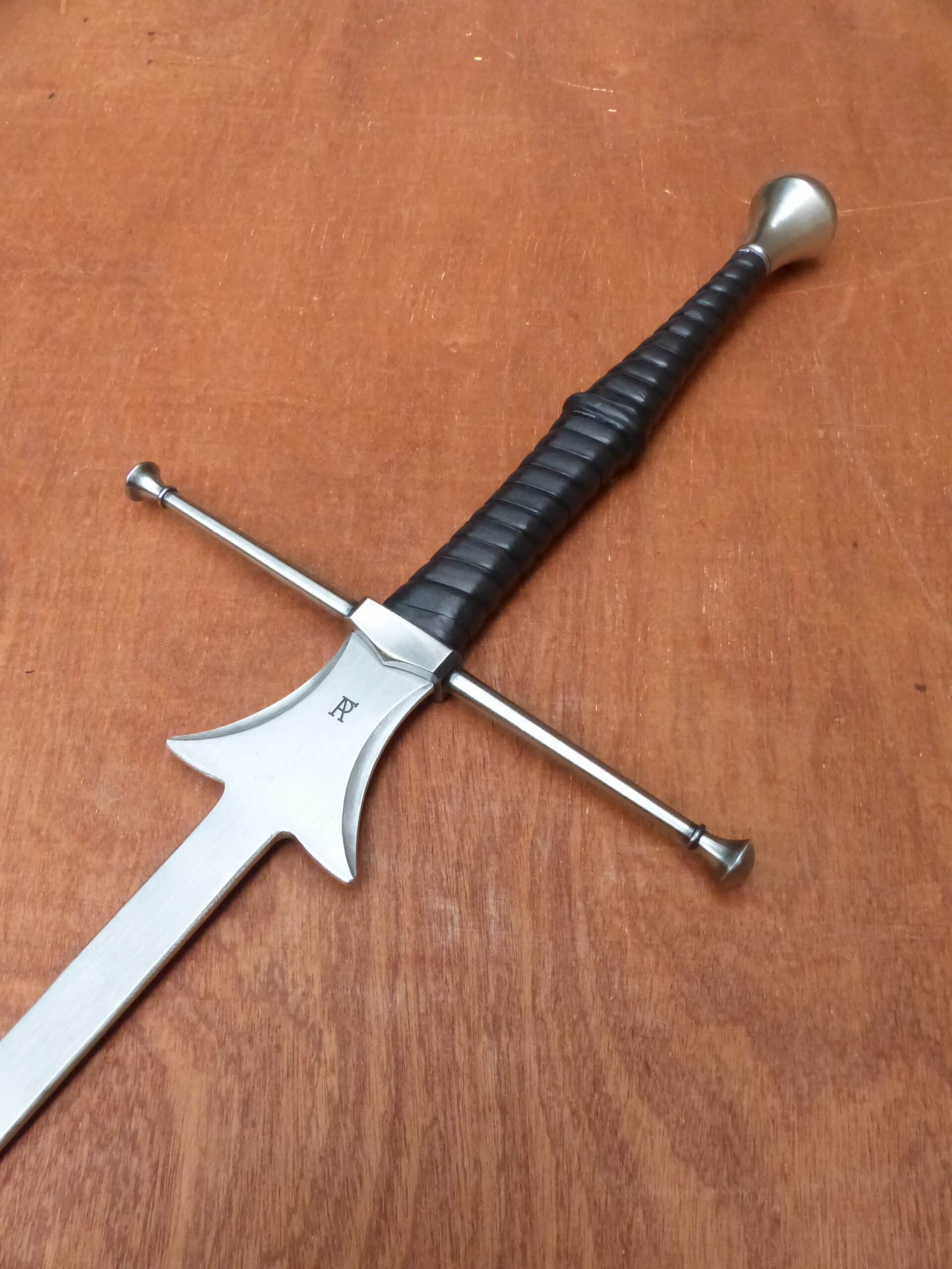 Feder Tulip met Spatelpunt door Regenyei - Afbeelding 4