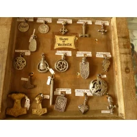 Teaser viking jewellery