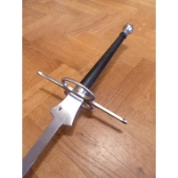 Feder met ring guard door Berbekucz