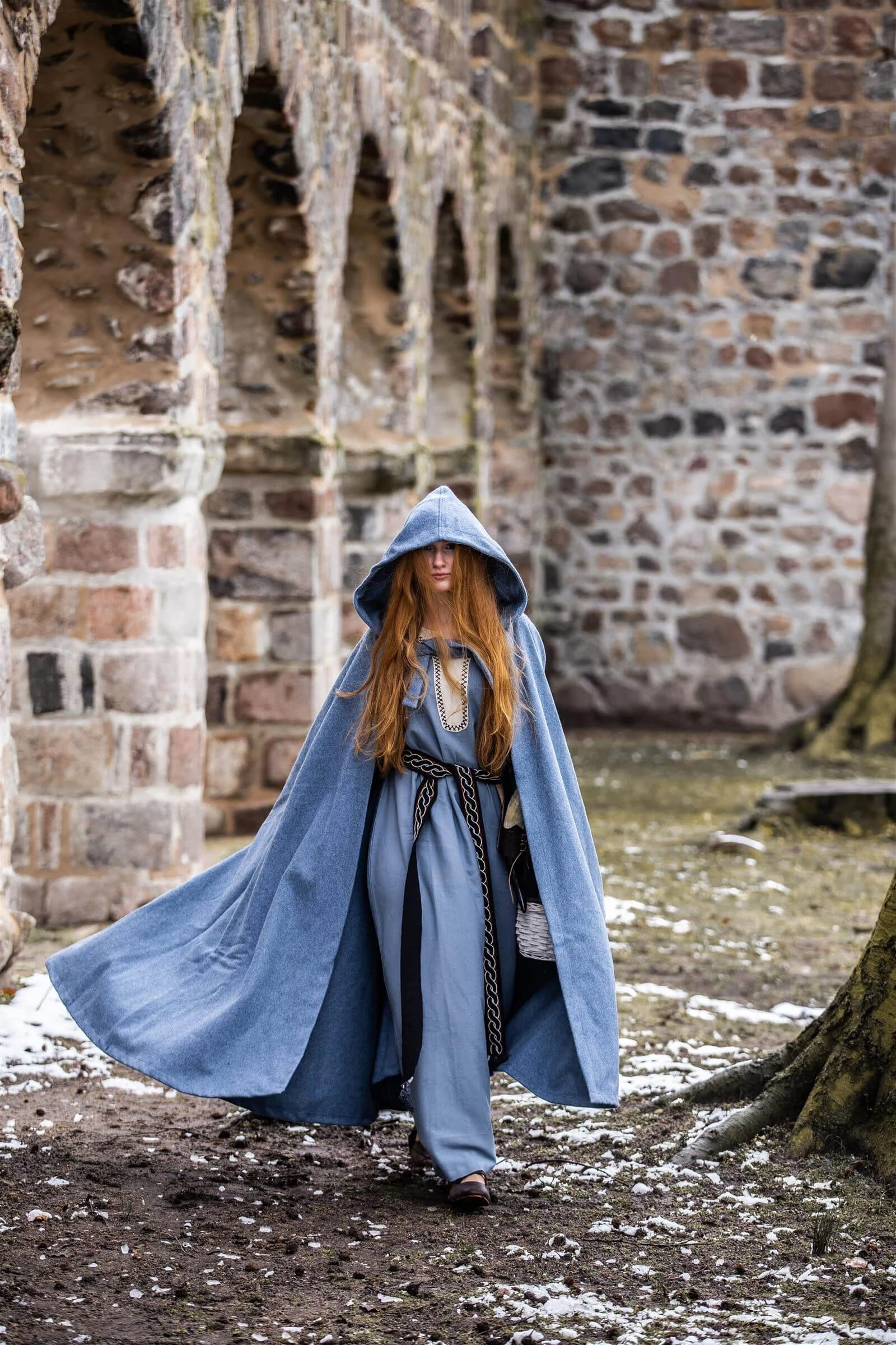 middeleeuwse cape, duifblauw